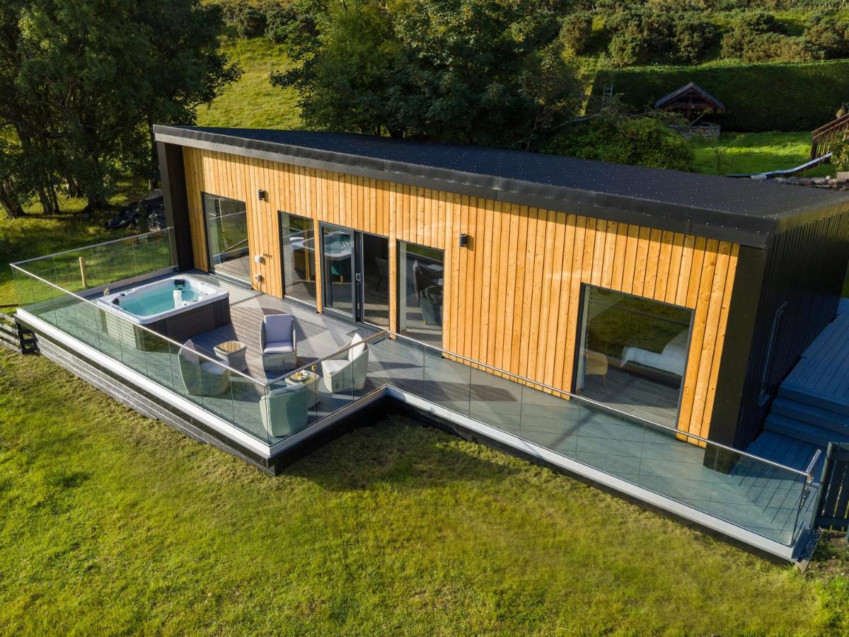 Birches Lodge With Hot Tub Dundonnell Екстер'єр фото